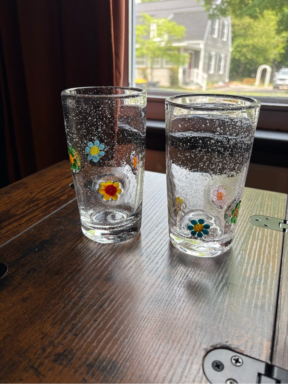 2 Vintage Bubble Art Drinking Glasses.